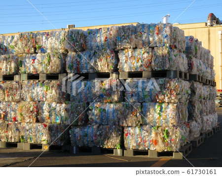 PET bottles recovered 61730161