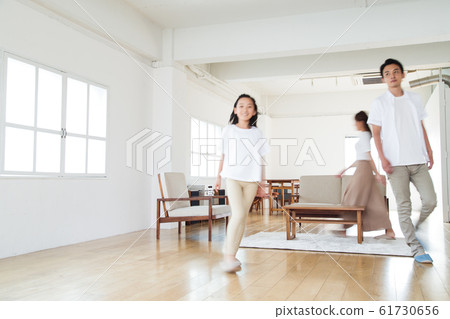 Family parent and child family female living 61730656