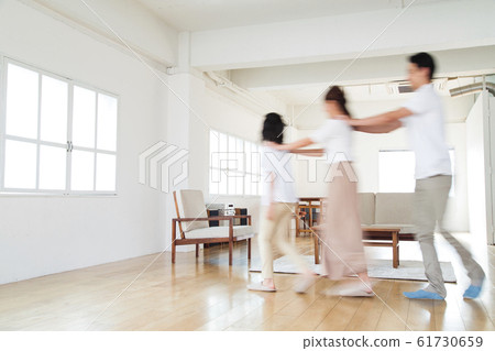 Family parent and child family female living 61730659