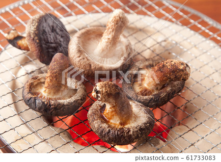 烤蘑菇 61733083