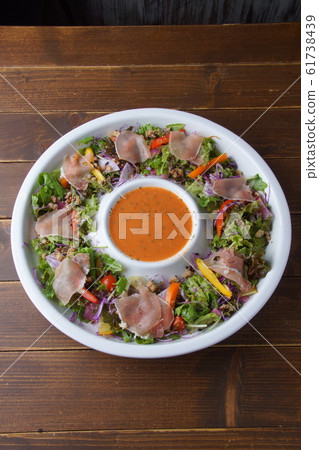 生火腿沙拉 61738439
