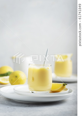 Sweet lemon curd 61741849