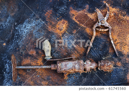 Bad keeping of the iron tools Bad keeping of the iron tools 61745560