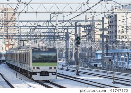 [山手線E231系列禦徒町站] 61747570
