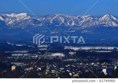 Blue sky and Ou Mountains Blue sky and Ou Mountains 61749960