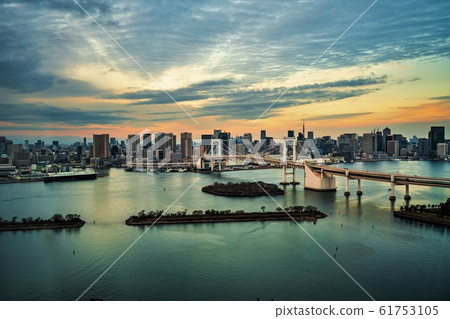 Tokyo Rainbow Bridge evening view 61753105
