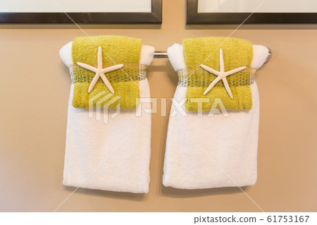 Beautiful Star Fish Decor Detail of Towels Hanging Beautiful Star Fish Decor Detail of Towels Hanging 61753167