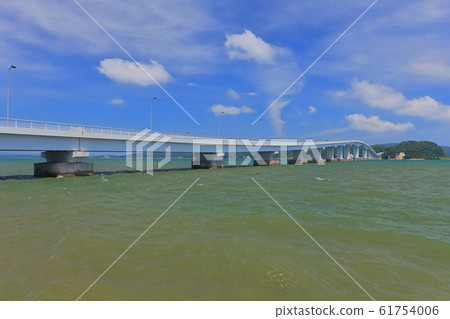 [Ishikawa Prefecture] Notojima Ohashi in fine weather 61754006
