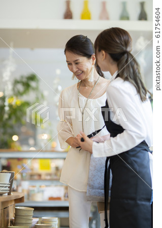 Hospitality scene_Senior female customer 61754604