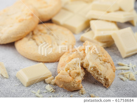 White chocolate biscuit cookies with chocolate 61758684