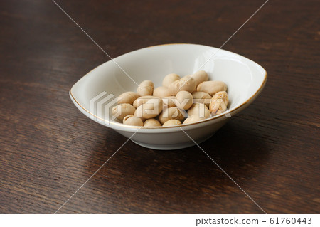 碗裡的瀨戶豆 碗裡的瀨戶豆 61760443
