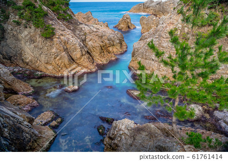 鳥取縣的絕景地質公園鴨賀磯莊美麗的浦里海岸San'in Kaigan國家公園世界地質公園 鳥取縣的絕景地質公園鴨賀磯莊美麗的浦里海岸San'in Kaigan國家公園世界地質公園 61761414