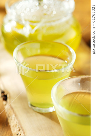 Afternoon tea Afternoon tea 61765325