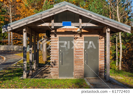 Public Toilets Cabin 61772403