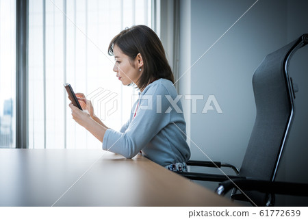 女性肖像 61772639