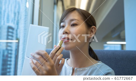 Woman     61772667