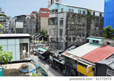 台北市忠孝復興站附近的廢棄城市 61772979