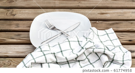 Round Plate with utensils and dish towel Round Plate with utensils and dish towel 61774958