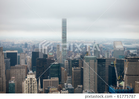 Aerial view of Manhattan skyscrapers 61775787