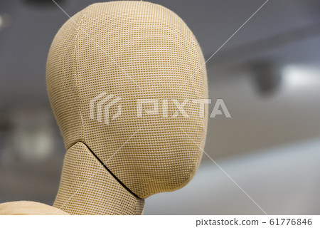 mannequin head Head of a white mannequin at store 61776846