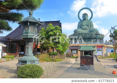 [Toyama Prefecture] Takaoka Daibutsu in fine weather 61778023