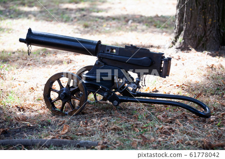 World War I Maxim gun - first recoil-operated World War I Maxim gun - first recoil-operated 61778042