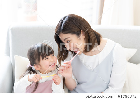 Toothpaste, girl, mom Toothpaste, girl, mom 61780372