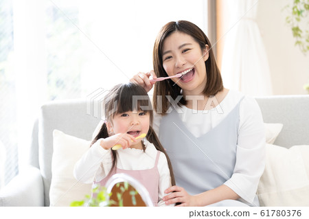 Toothpaste, girl, mom Toothpaste, girl, mom 61780376