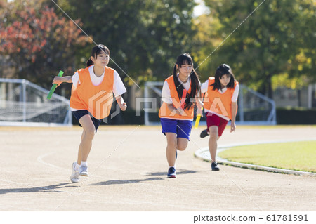 Running high school student 61781591