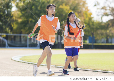 Running high school student 61781592