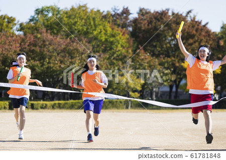 Running high school student 61781848