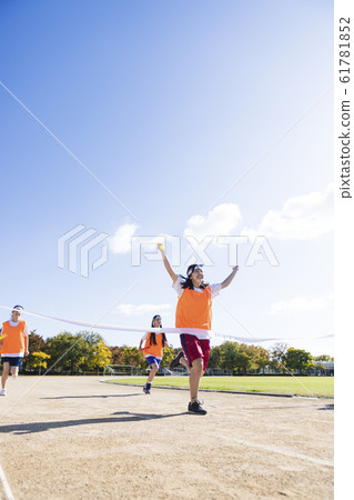 跑高中生 61781852