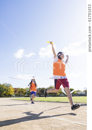 Running high school student 61781853