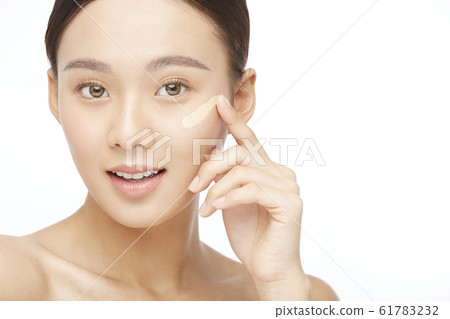 Woman beauty photo on white background Woman beauty photo on white background 61783232