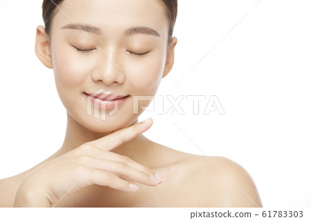 Woman beauty photo on white background 61783303