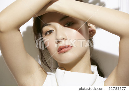 閃亮的女人肖像 61783577