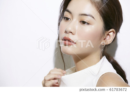 閃亮的女人肖像 閃亮的女人肖像 61783672