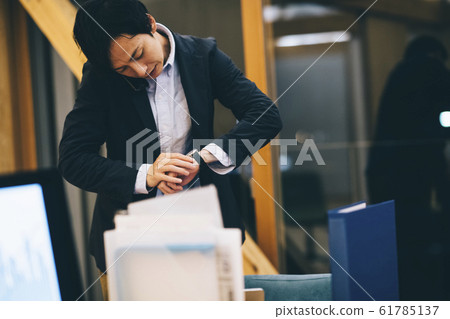 Office worker 61785137