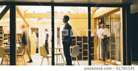 Office worker 61785145