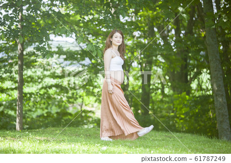 Maternity photo Maternity photo 61787249