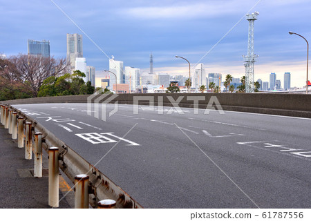 從山下町高速公路入口看到的港未來 從山下町高速公路入口看到的港未來 61787556