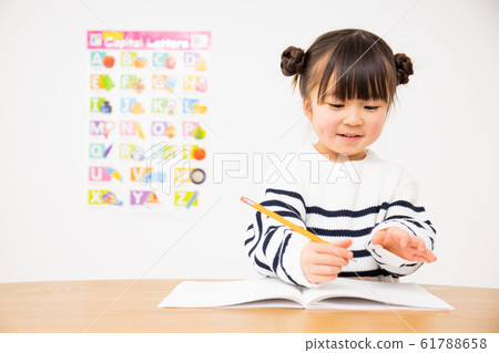 微笑孩子學習 61788658