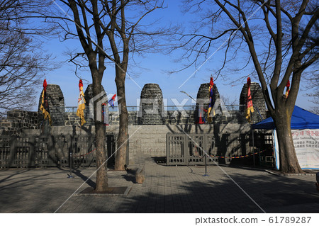 Seoul, Namsan, Doseong-gil 61789287