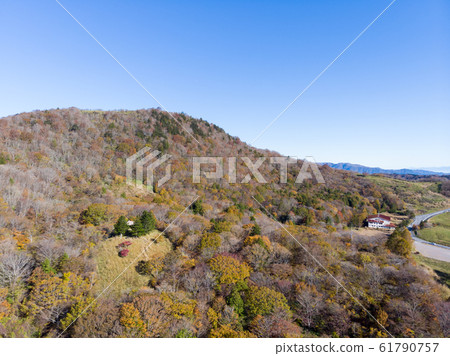 [Aichi Prefecture] Chausuyama Kogen Hagitaroyama Autumn leaves Aerial photography 61790757