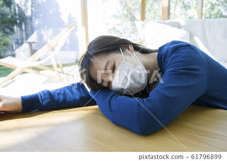 身體狀況不佳感冒 身體狀況不佳感冒 61796899
