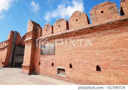 Tha Phae Gate at Chiang mai , Thailand. most popular travel destination and attraction for tourist when visit Chiang mai , Thailand. fortress defending the city during the past war 61799724