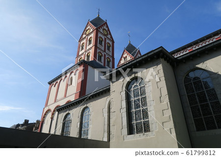 "St. Barthelemy Church" with the baptismal board of St. Barthelemy, one of Belgium's seven great treasures "St. Barthelemy Church" with the baptismal board of St. Barthelemy, one of Belgium's seven great treasures 61799812