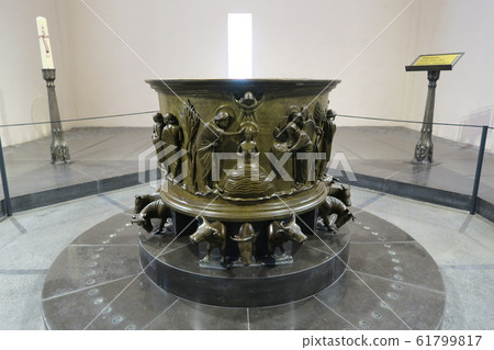 One of Belgium's 7 Great Treasures `` Baptism board of St. Barthelemy '' One of Belgium's 7 Great Treasures `` Baptism board of St. Barthelemy '' 61799817