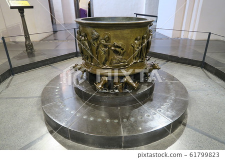 One of Belgium's 7 Great Treasures `` Baptism board of St. Barthelemy '' One of Belgium's 7 Great Treasures `` Baptism board of St. Barthelemy '' 61799823