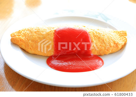 Delicious omelet rice 61800433